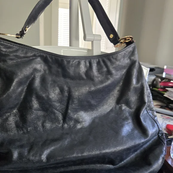 Elegant Black Leather Women's Bag - Picture 1 of 3